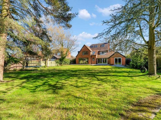 House for sale in Cheadle Hulme, Greater Manchester