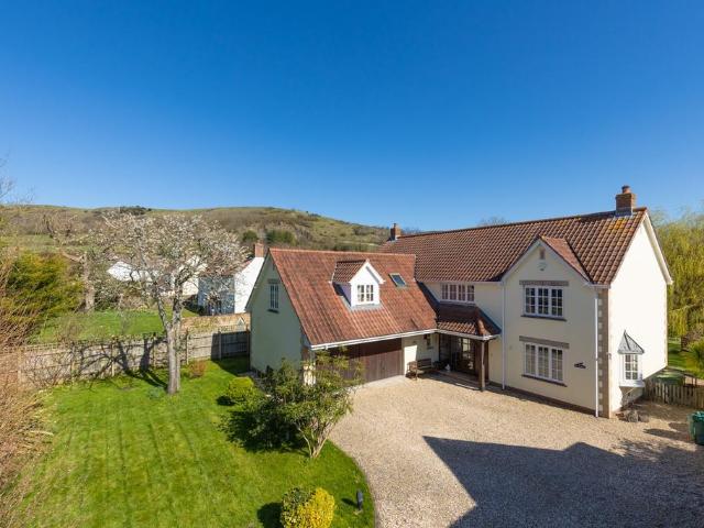 House for sale in Compton Bishop, Cross