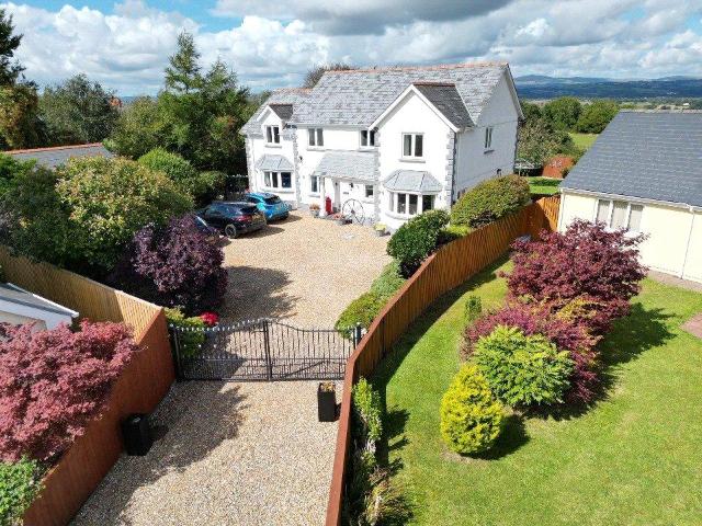 House for sale in Llanddewi Velfrey