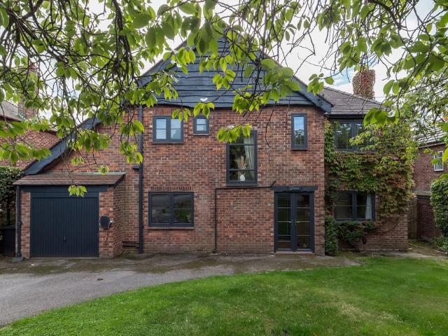 House for sale in Mulberry Park, Macclesfield