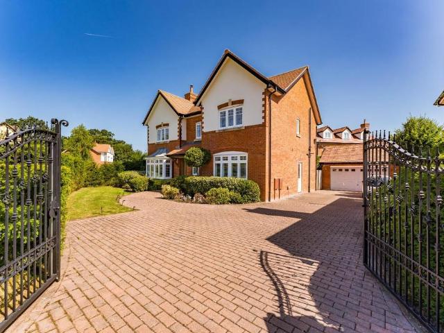 House for sale in Wilmslow Park, Wilmslow