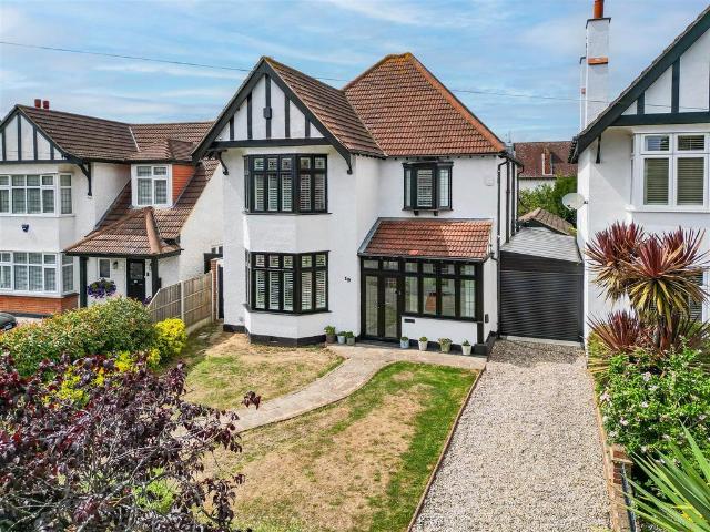 House for sale in Alton Barnes, Essex