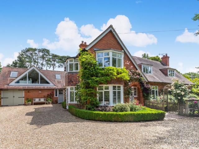 House for sale in Bucklebury, West Berkshire