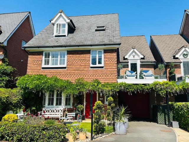 House for sale in Oughtrington, Lymm