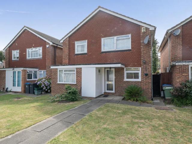 House for sale in Royal Borough of Kingston upon Thames, Greater London