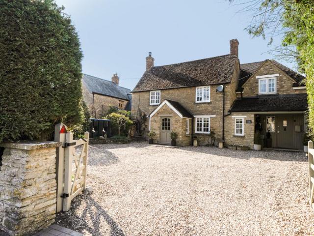 House for sale in Black Bourton, Oxfordshire