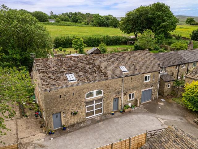 House for sale in Charlestown, Charlesworth