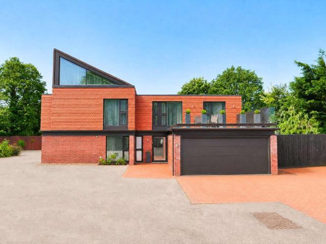 House for sale in Rhydypenau, Falcon Lodge