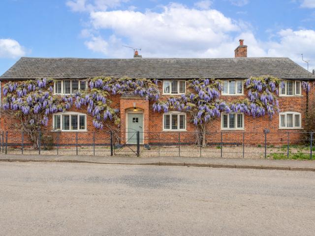 House for sale in Shackerstone, Barton