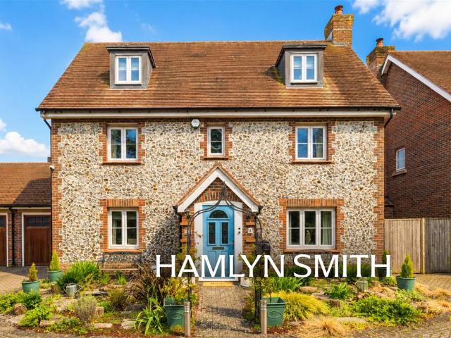 House for sale in World's End, Perryfields
