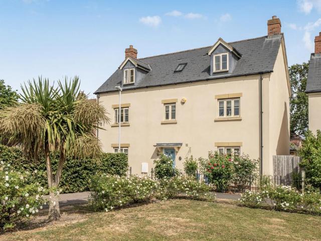 House for sale in Golden Valley, Gloucestershire