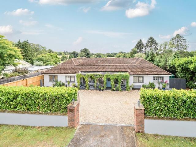 House for sale in Bolton Low Houses, Hampshire