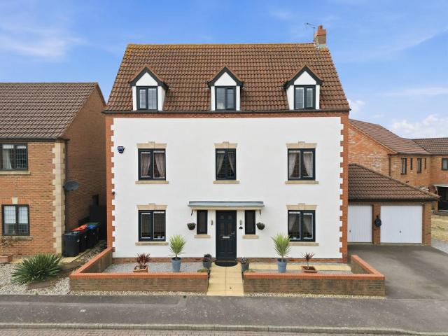 House for sale in Monkston Park, Milton Keynes