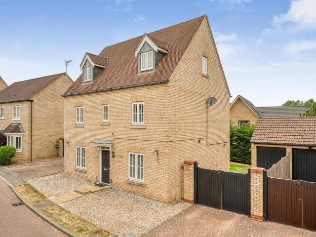 House for sale in Oxley Park, Shenley Church End