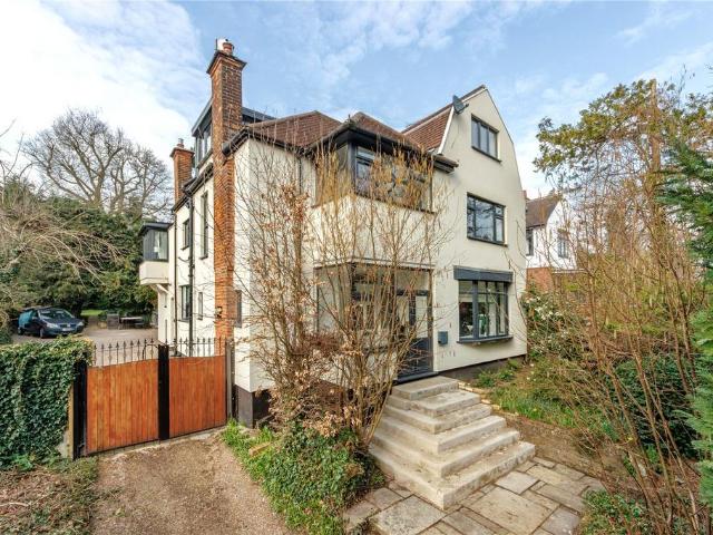 House for sale in Radlett, Hertfordshire