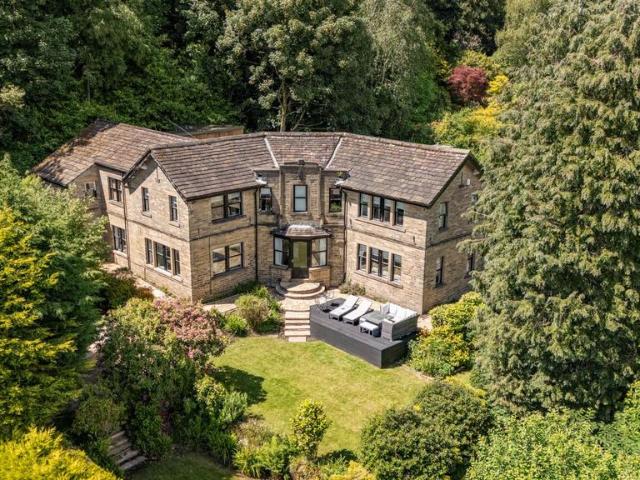 House for sale in Triangle, Ripponden