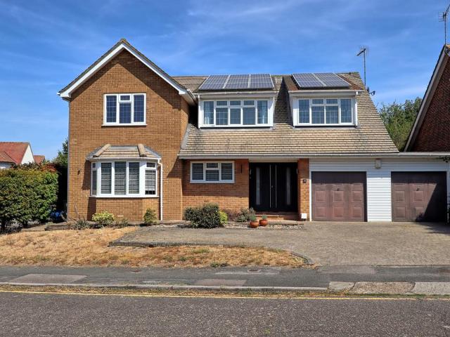 House for sale in Queens Park, Billericay