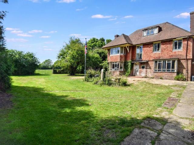House for sale in The Butts, Kent