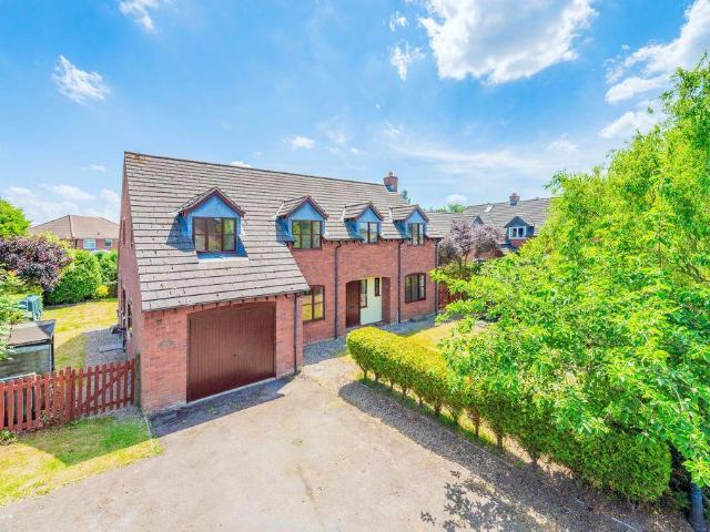 House for sale in Cockshutt, Shropshire