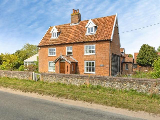 House for sale in East Tuddenham, Norfolk