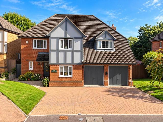 House for sale in Fancott, Toddington