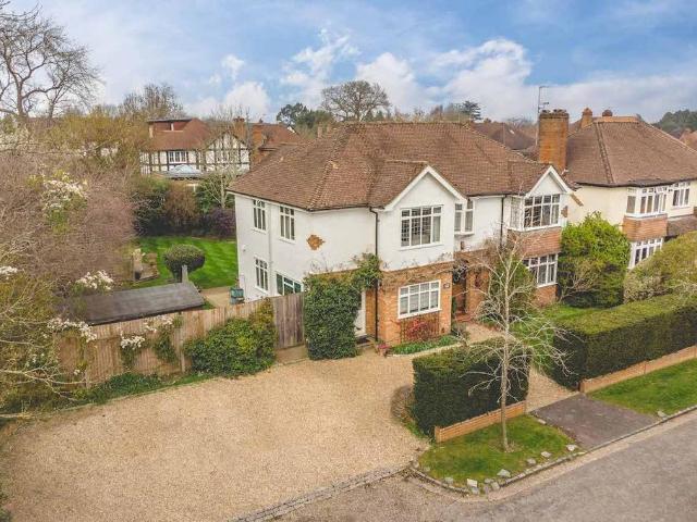 House for sale in Chalfont St. Peter, Denham