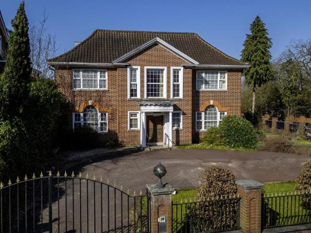 House for sale in Hampstead Garden Suburb, Greater London