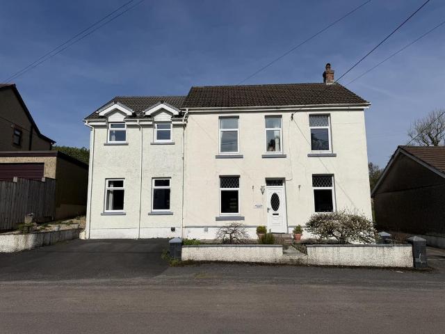 House for sale in Llanfihangel Aberbythych, Carmel
