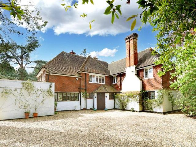 House for sale in Farnham Common, Buckinghamshire
