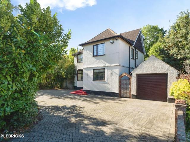 House for sale in London Borough of Hounslow, Greater London