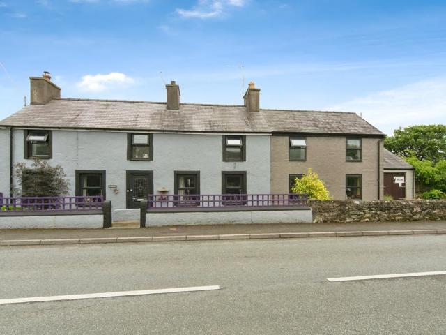 House for sale in Penysarn, Wales