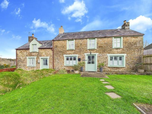 House for sale in Kilgetty, Wales