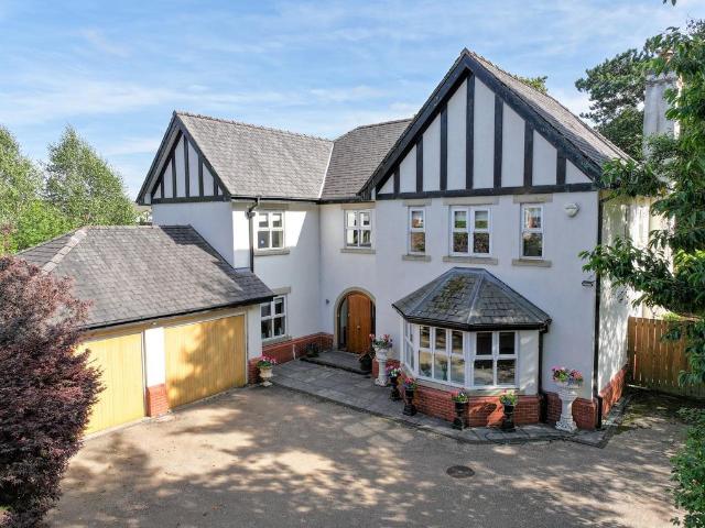 House for sale in Davenport Green, Trafford Park