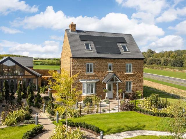 House for sale in King's Heath, Northampton