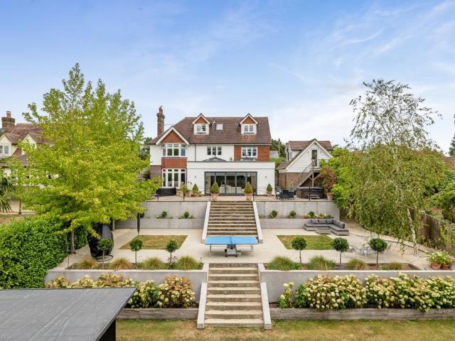 House for sale in Sparrows Green, Wealden