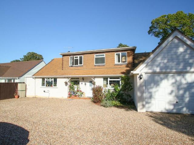 House for sale in Finchampstead