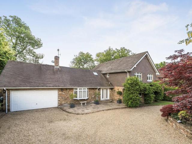 House for sale in Batchworth, Hertfordshire