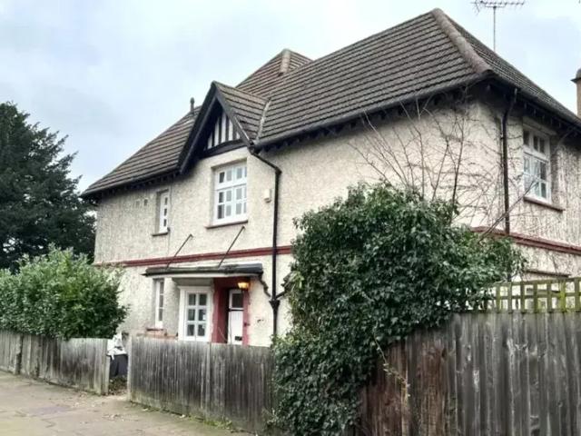 House for sale in London Borough of Ealing, Hanwell