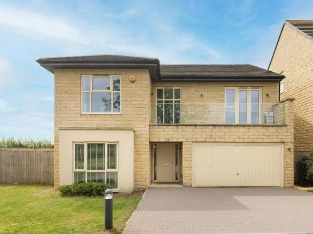 House for sale in Barwick in Elmet and Scholes, West Yorkshire