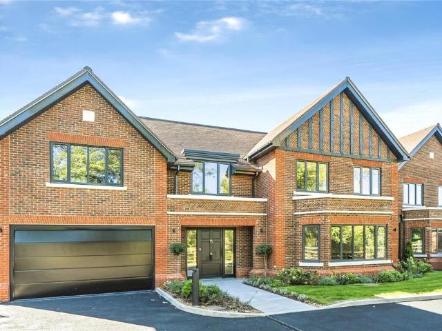 House for sale in Denham, Gerrards Cross and Chalfonts Community Board, Buckinghamshire