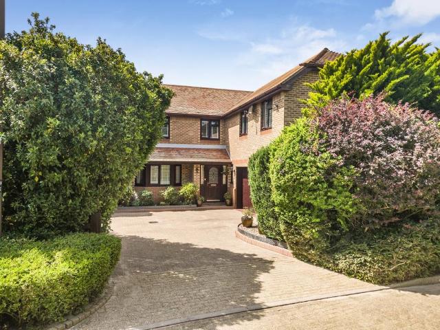 House for sale in Monkston Park, Milton Keynes