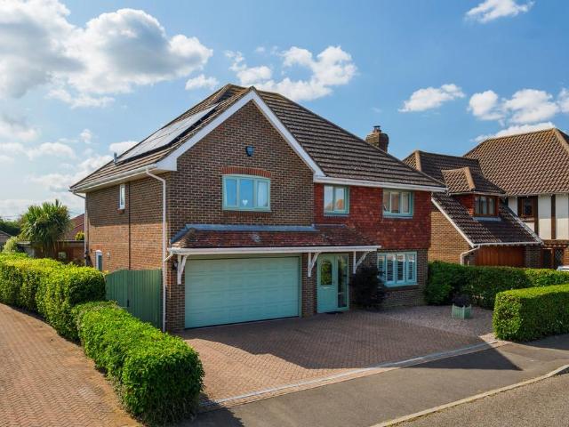 House for sale in Hawkinge, Folkestone