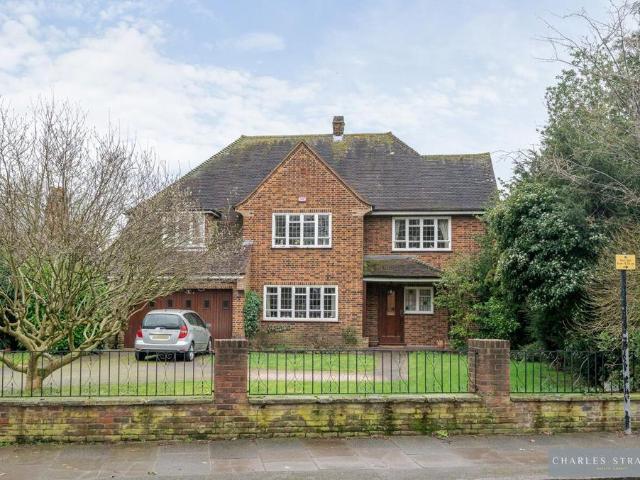 House for sale in London Borough of Havering, Greater London