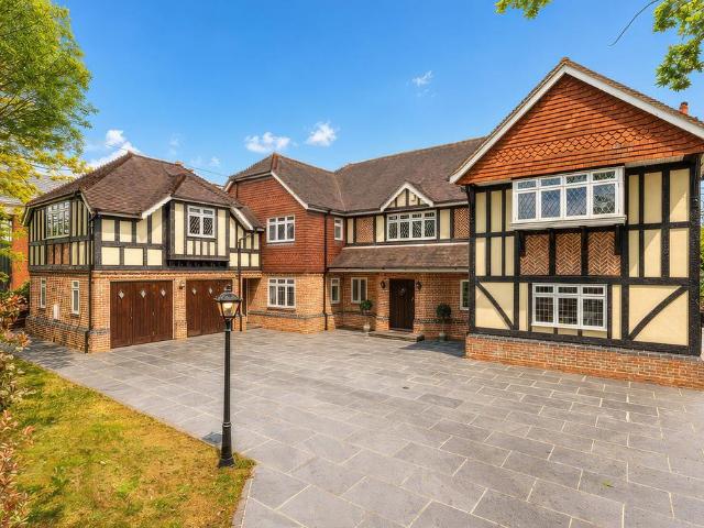 House for sale in Emerson Park, Greater London