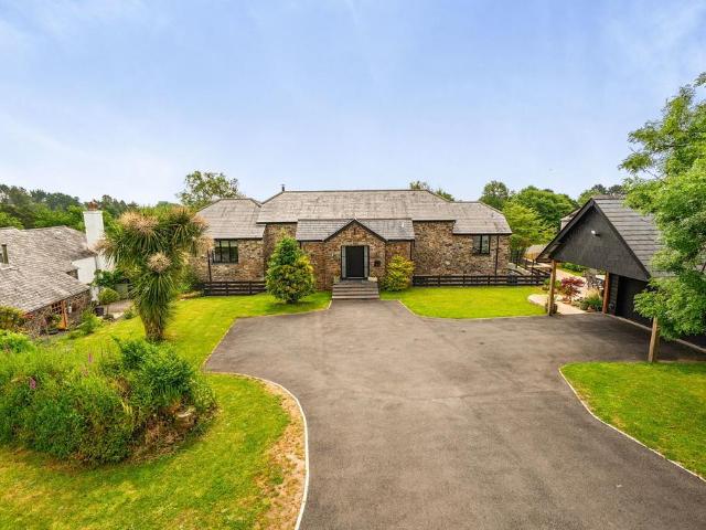 House for sale in St Mellion, Cornwall