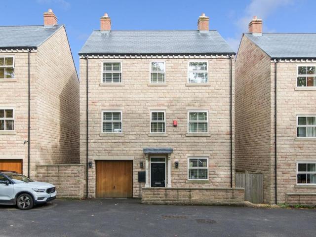 House for sale in Broomhill, South Yorkshire