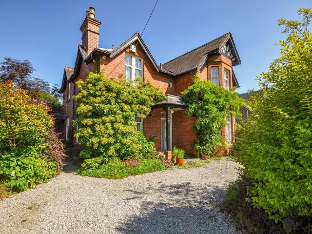 House for sale in Creebridge, Scotland