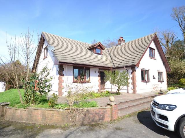 House for sale in Ammanford, Wales