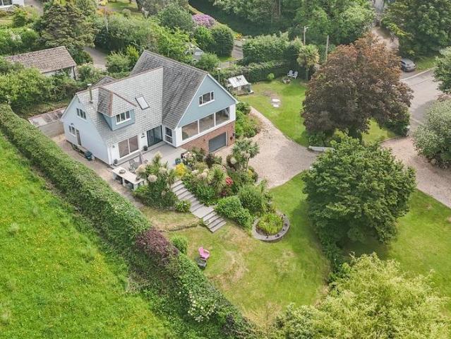 House for sale in Winsham, Kentisbury