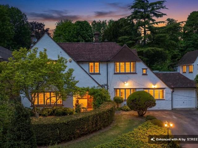 House for sale in London Borough of Croydon, Purley